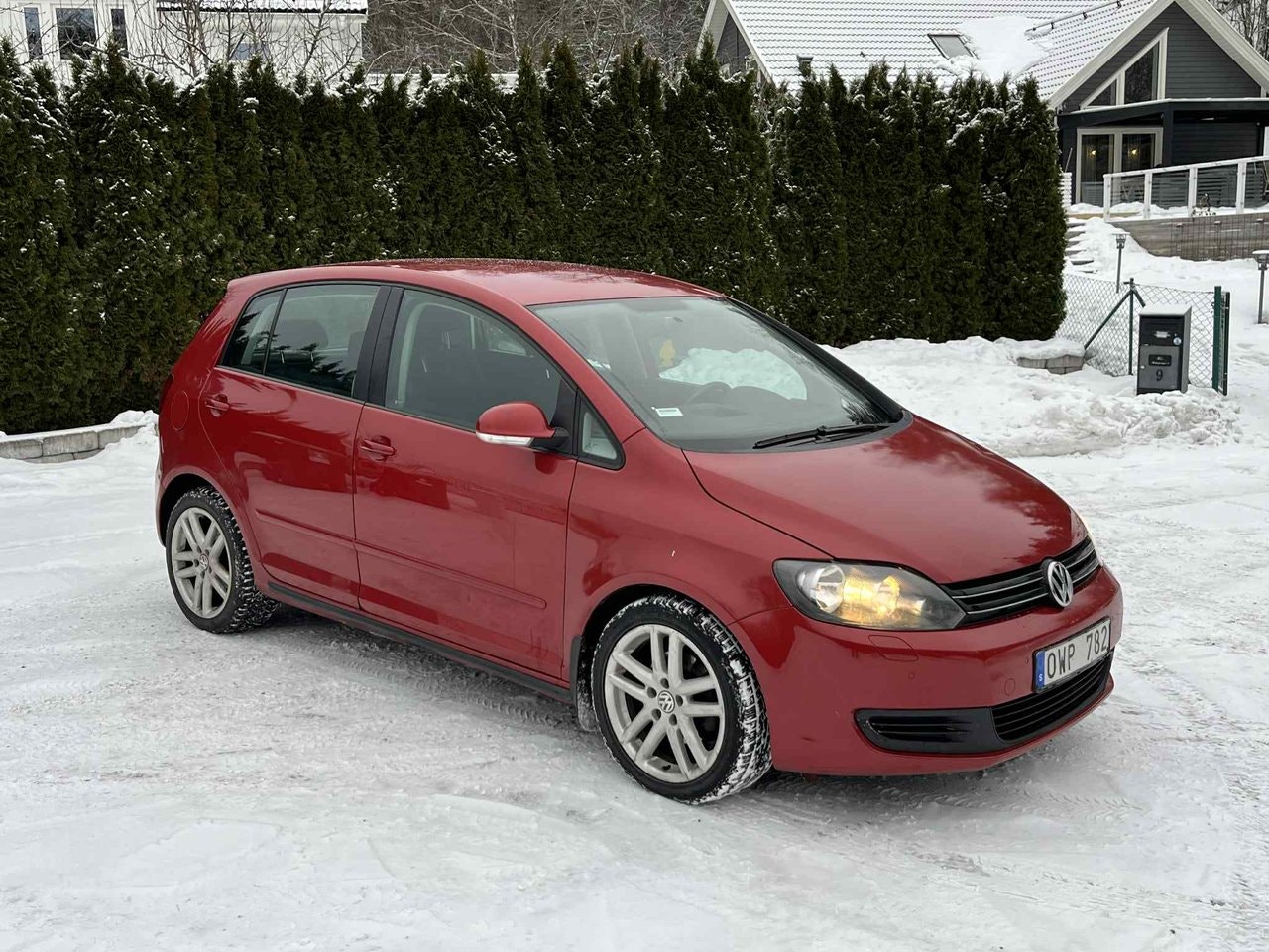 volkswagen-golf-plus-16-tdi-dpf-bmt-dsg-sekventiell