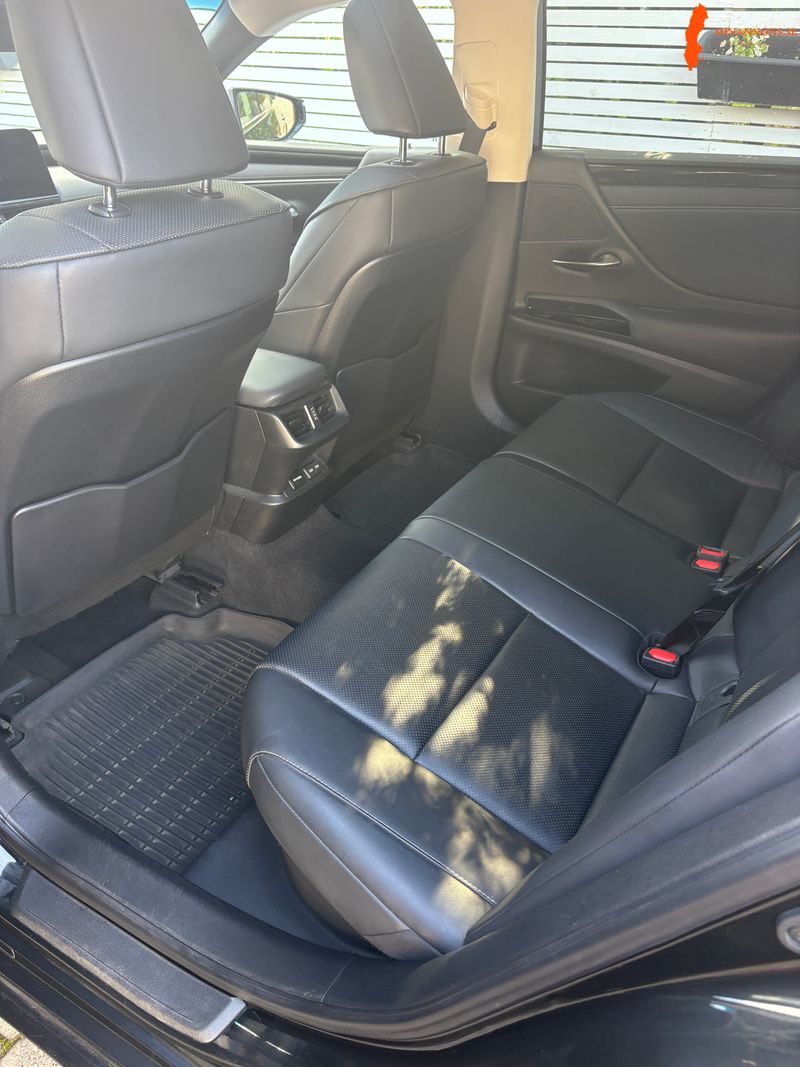 lexus-lexus-es300h-300h-fwd-mhev-25l-b