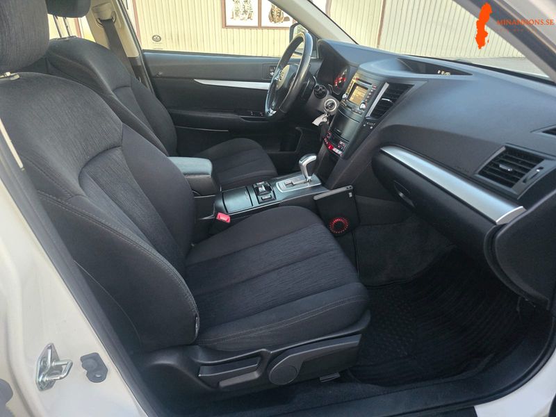 subaru-legacy-25i-awd