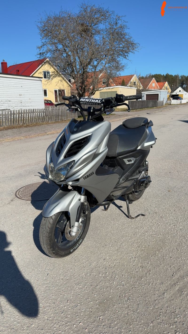 yamaha-aerox-2016-2-takt