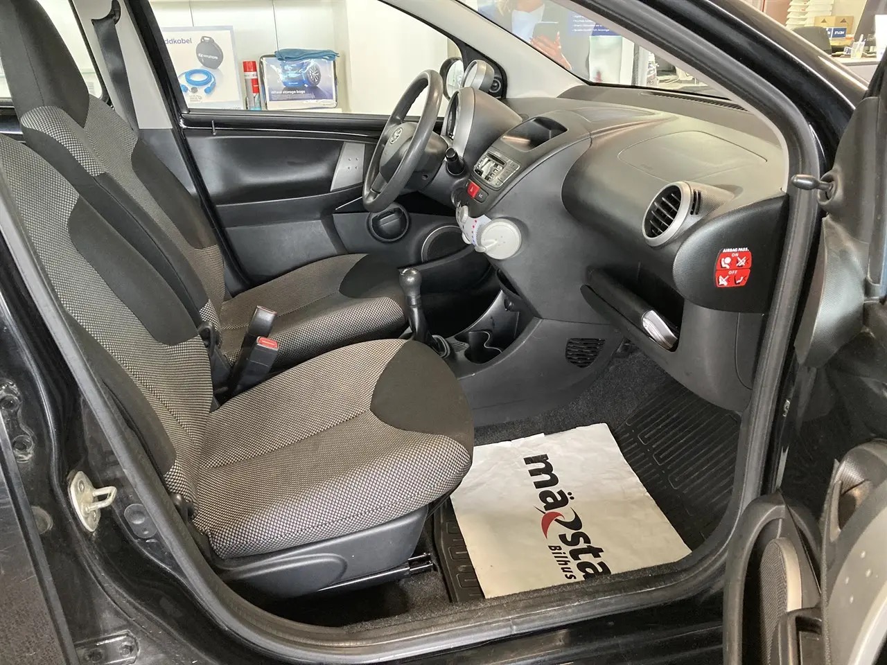 toyota-aygo-5-dorrar-10-vvt-i-manuell-68hk-2013