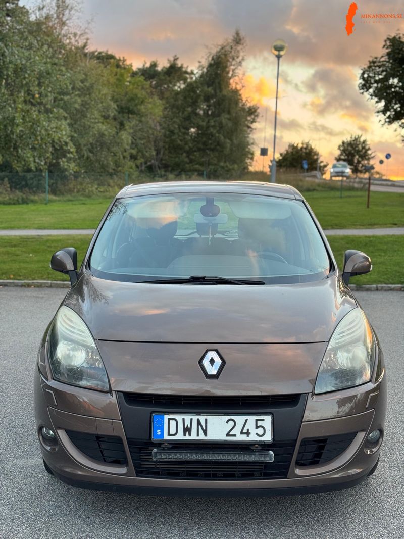 renault-megane-scenic-14-tce