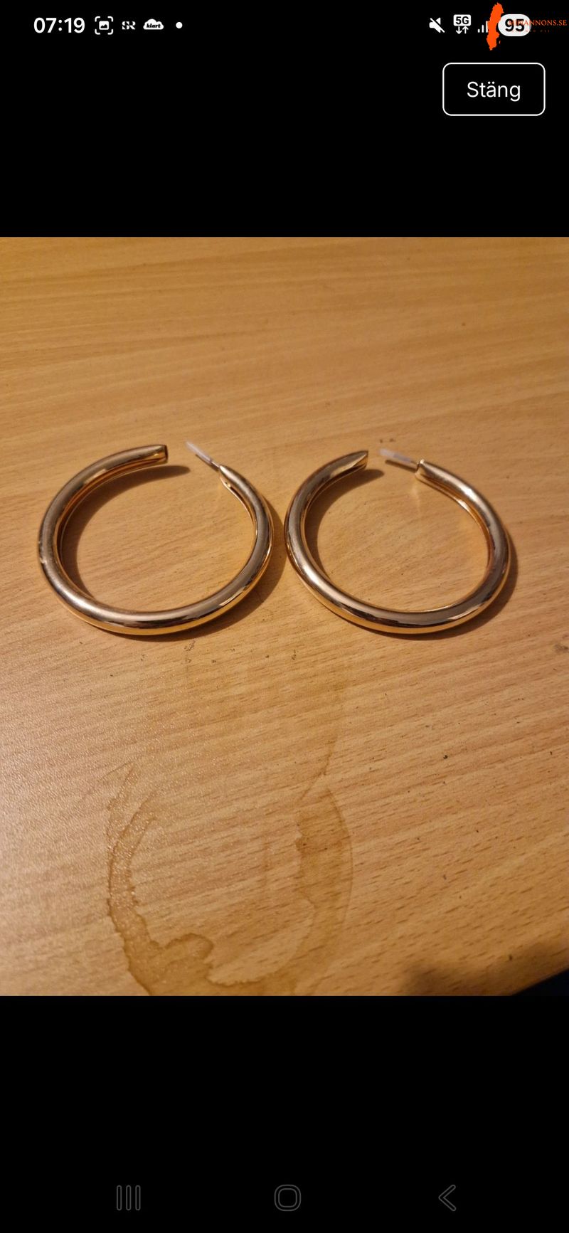 stora-guldfargade-hoops-orhangen