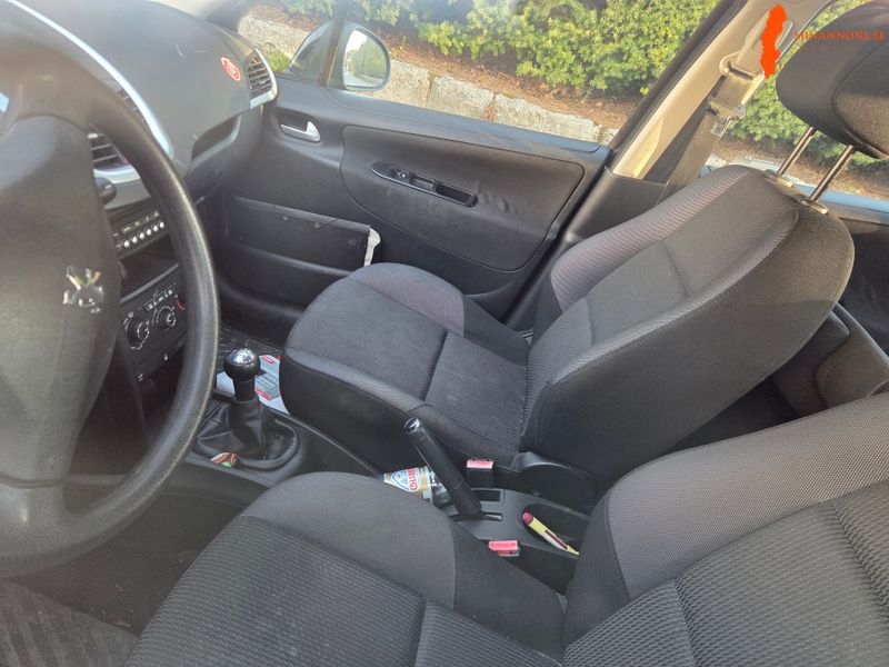 peugeot-207-vti-2010