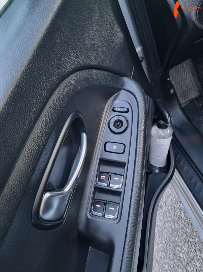 kia-carens-17-crdi-fwd