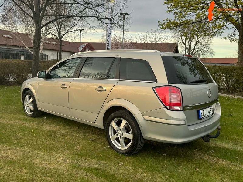 opel-astra-caravan-17-cdti-ecotec-manuell
