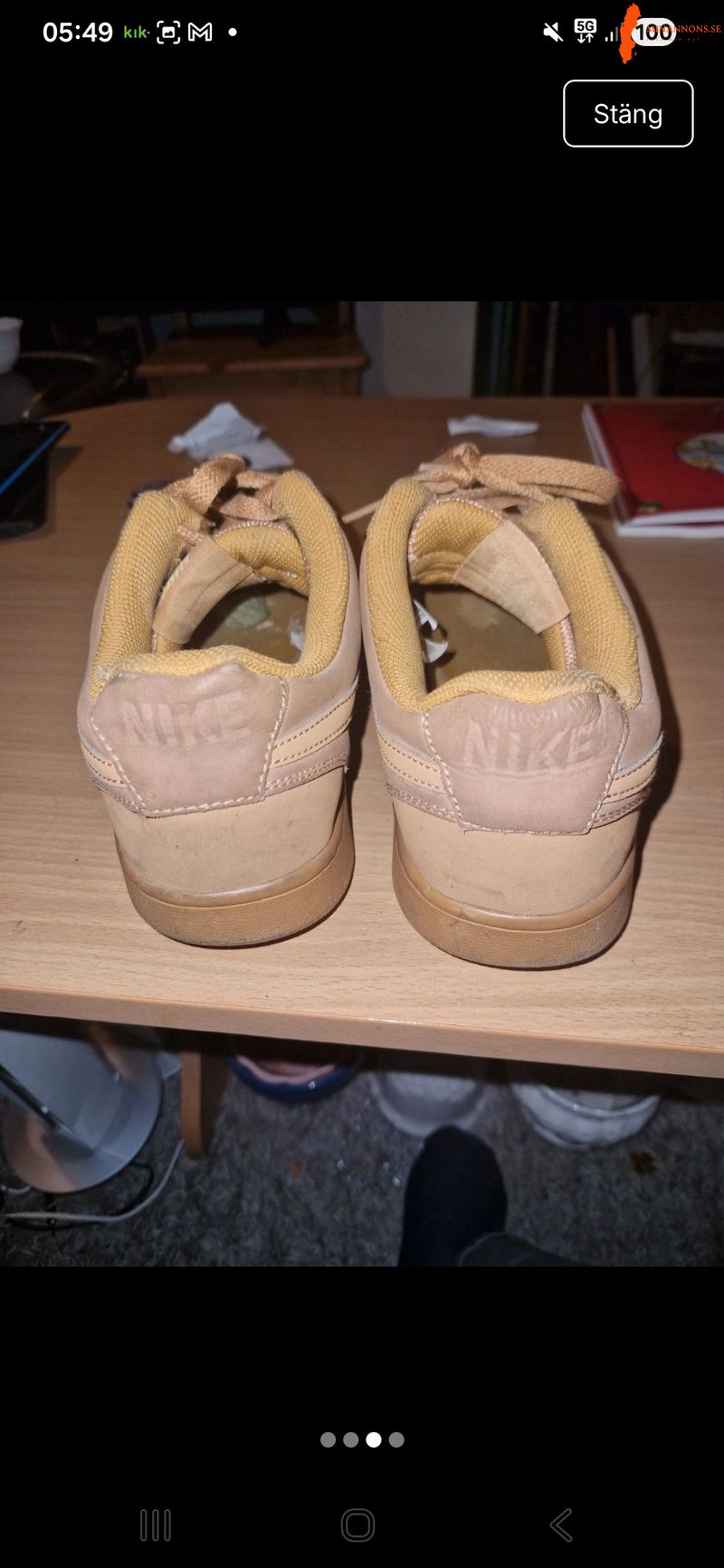 beige-nike-sneakers-i-mocka