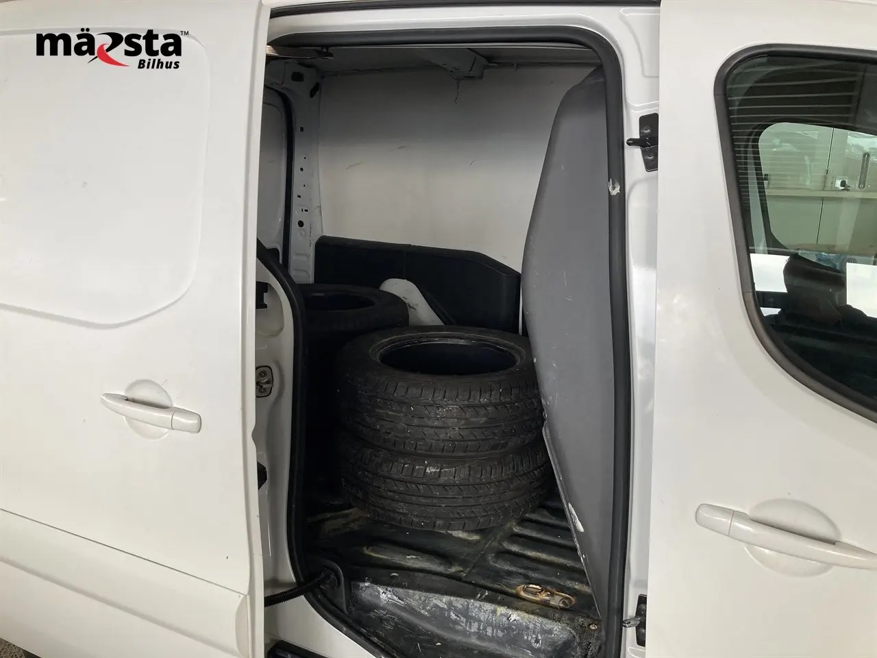 peugeot-partner-skapbil-16-bluehdi