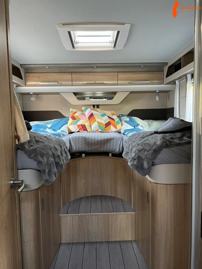 knaus-sky-i-700-leg