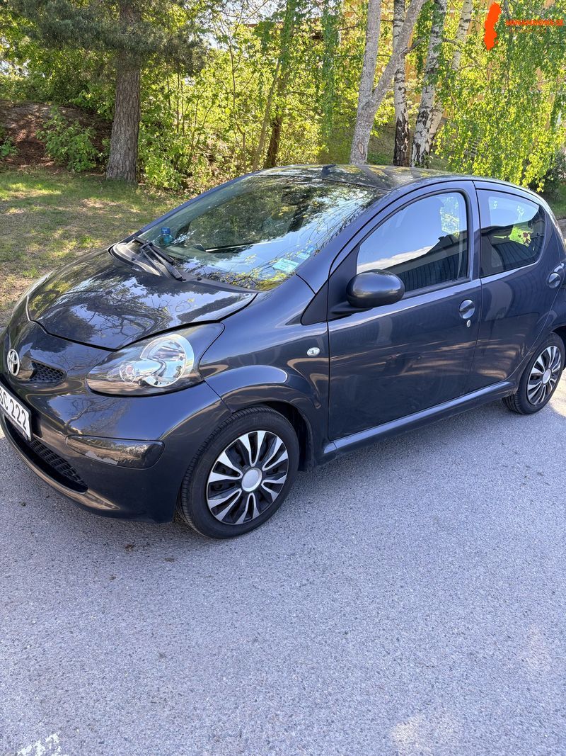 toyota-toyota-aygo-10-12v