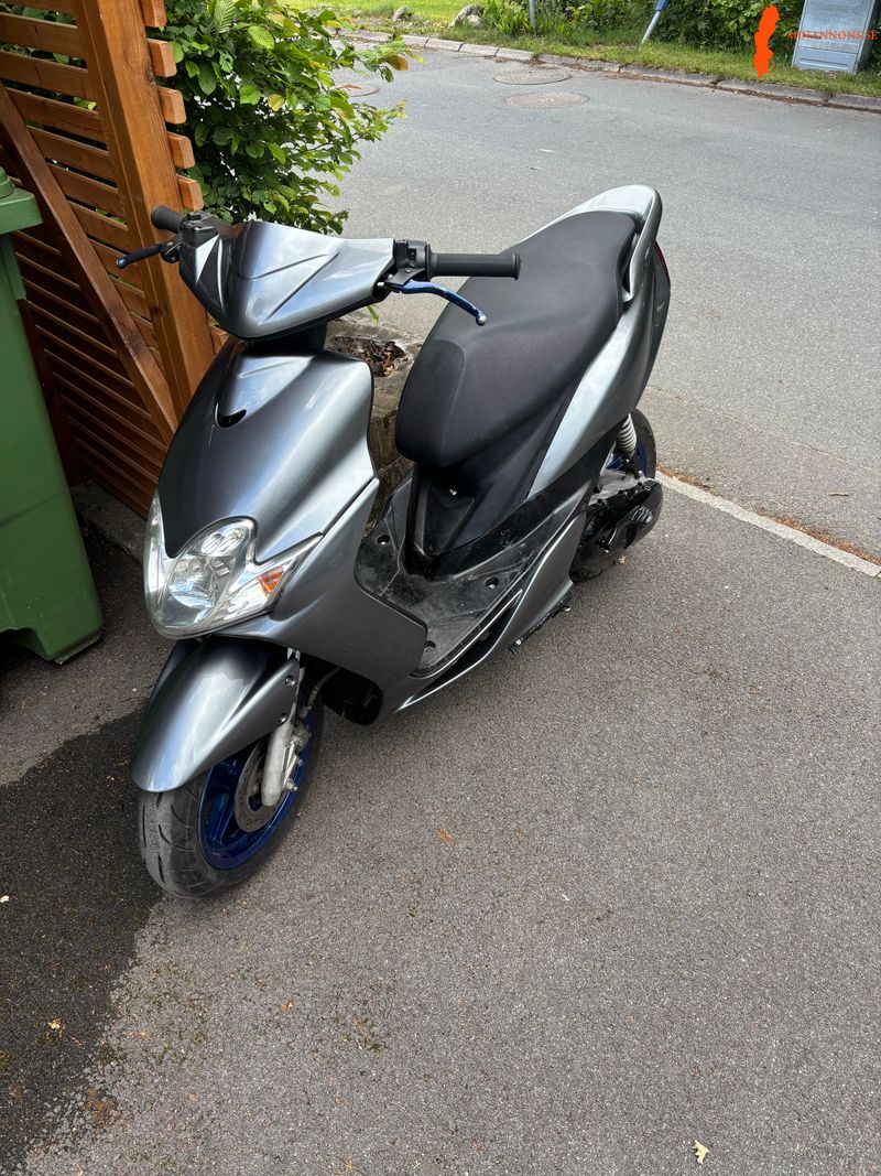 yamaha-jog-r-2005