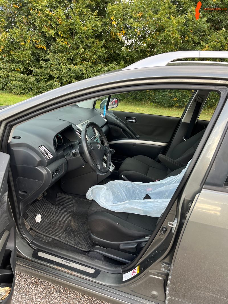 toyota-toyota-corolla-verso-18-vvt-i-fwd
