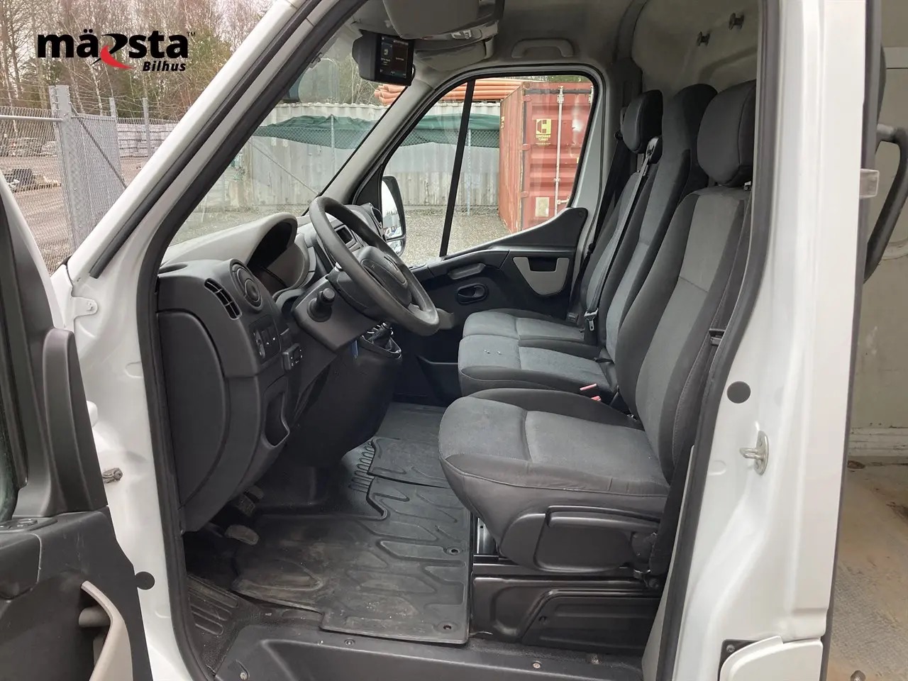 renault-master-35-t-23-dci