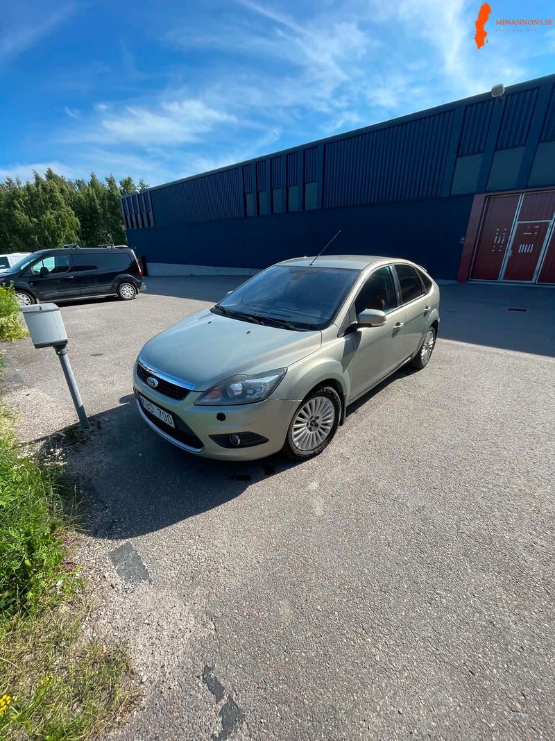 ford-ford-focus-18-ffv