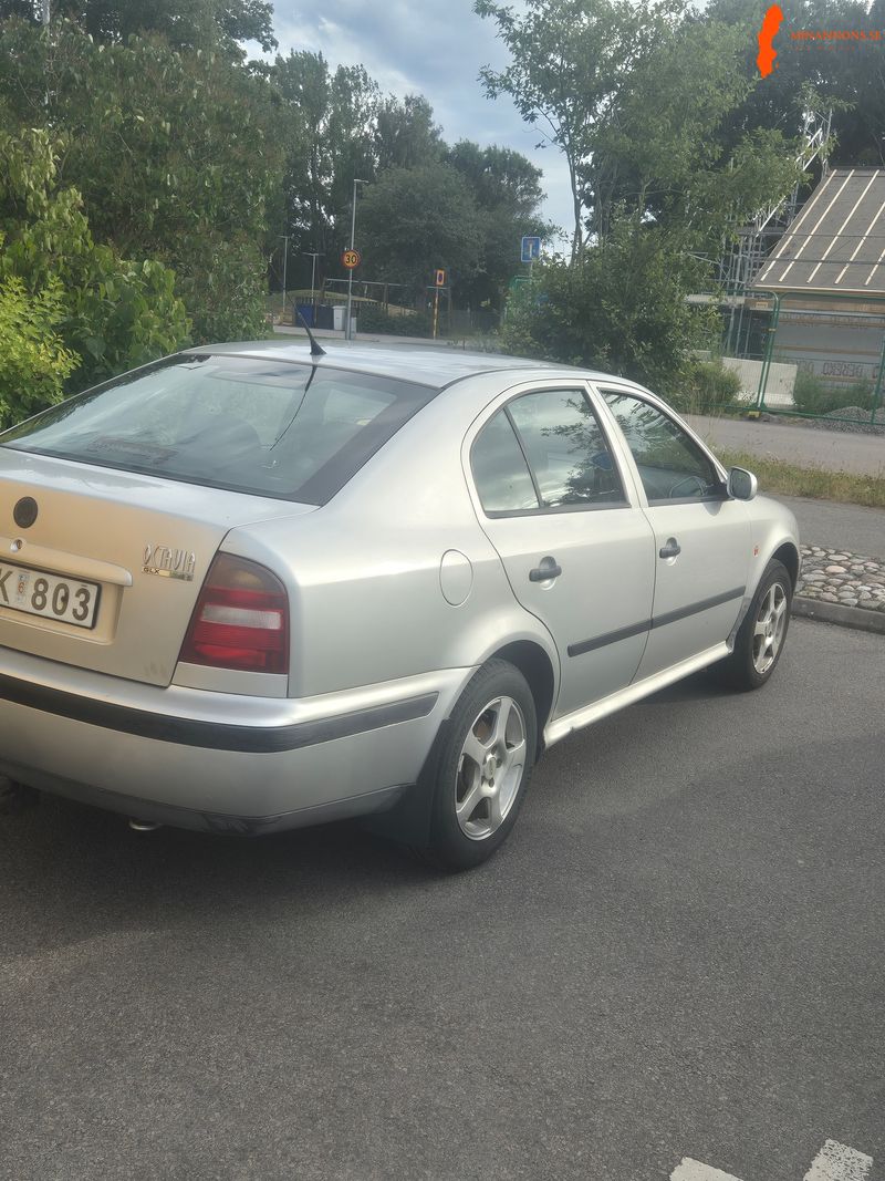 skoda-skoda-octavia-glxi-16-16-8v