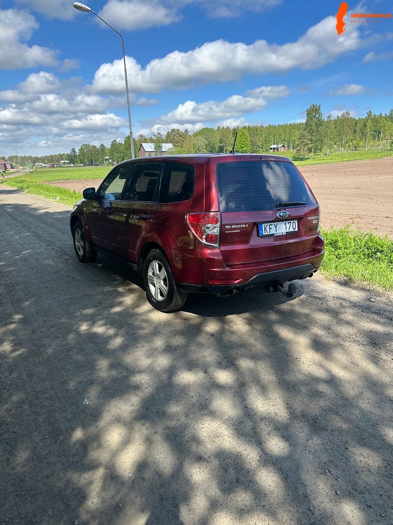 subaru-forester-20-d-awd