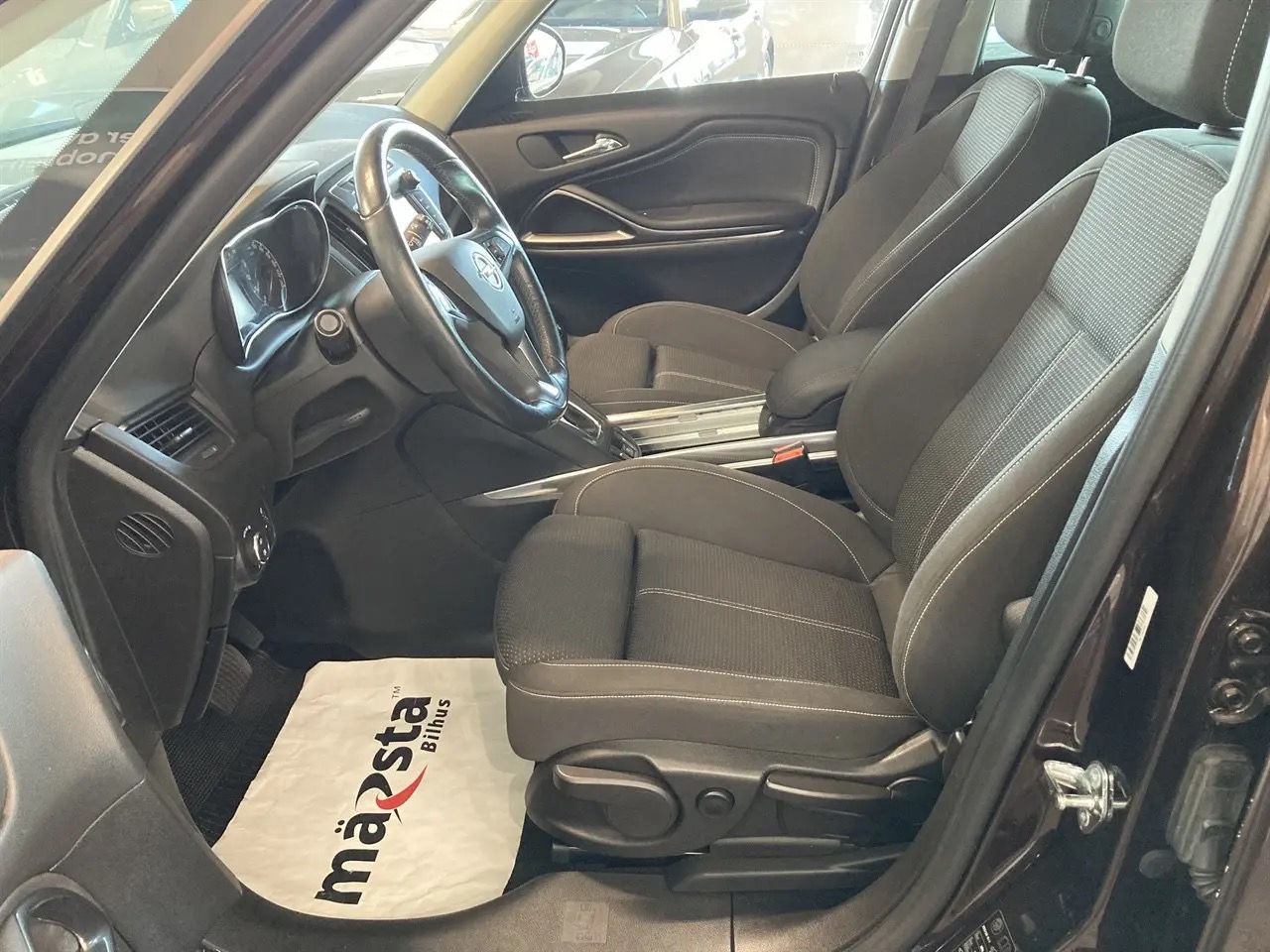 opel-zafira-tourer-20-cdti