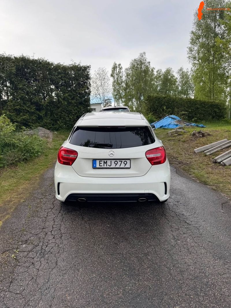 mercedes-benz-a-180-manuell-122hk-2015