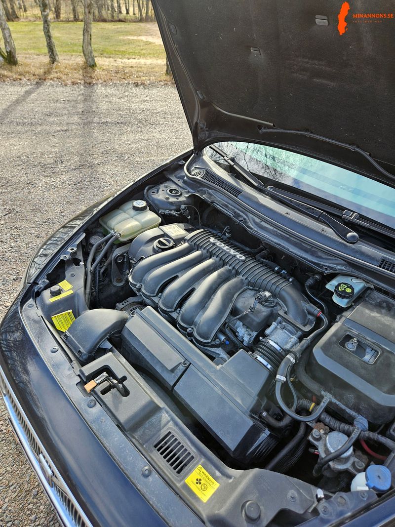 volvo-v50-24i-nybesiktad-och-nyservad