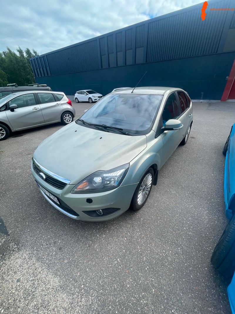 ford-ford-focus-18-ffv