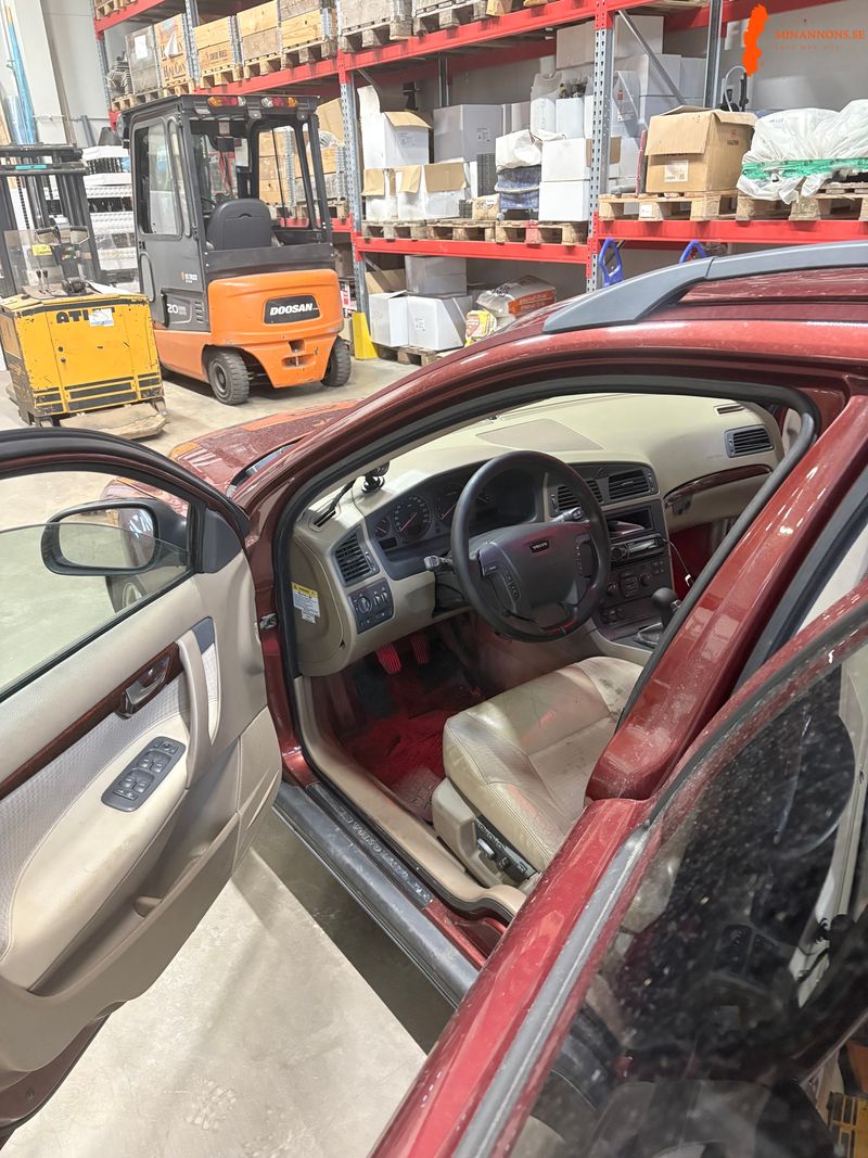 volvo-volvo-s-v70-t5-23-20v-fwd