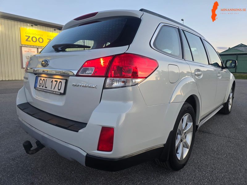 subaru-legacy-25i-awd