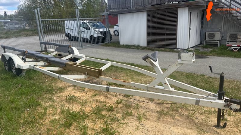 battrailer-modell-storre