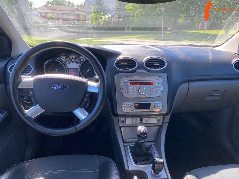 ford-focus-titanium-18-flexifuel-endast-2-brukare-sedan-ny