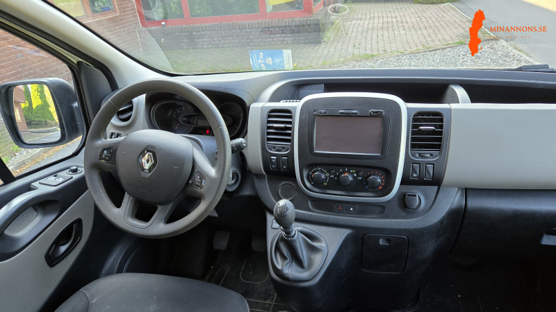 renault-trafic-kombi-27t-16-dci-manuell-125hk-2017