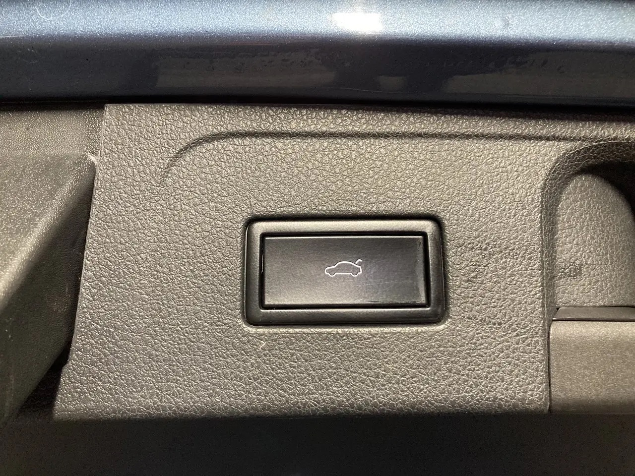 volkswagen-passat-sportscombi-20-tdi-dpf-scr-bmt