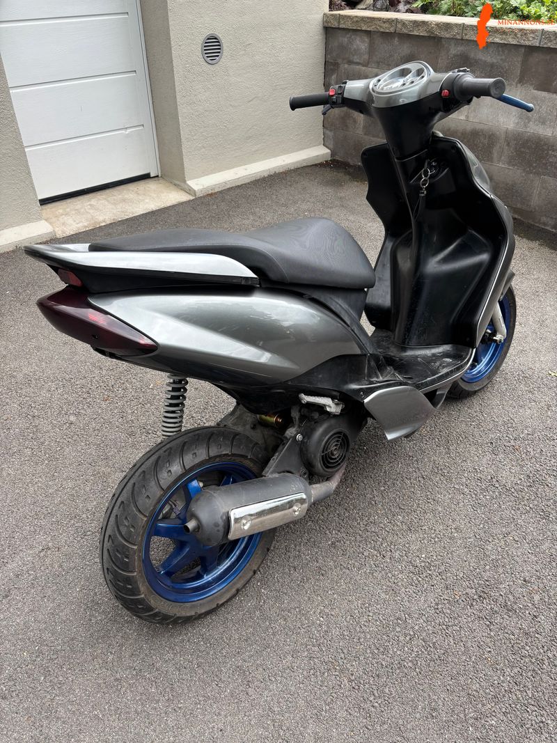 yamaha-jog-r-2005