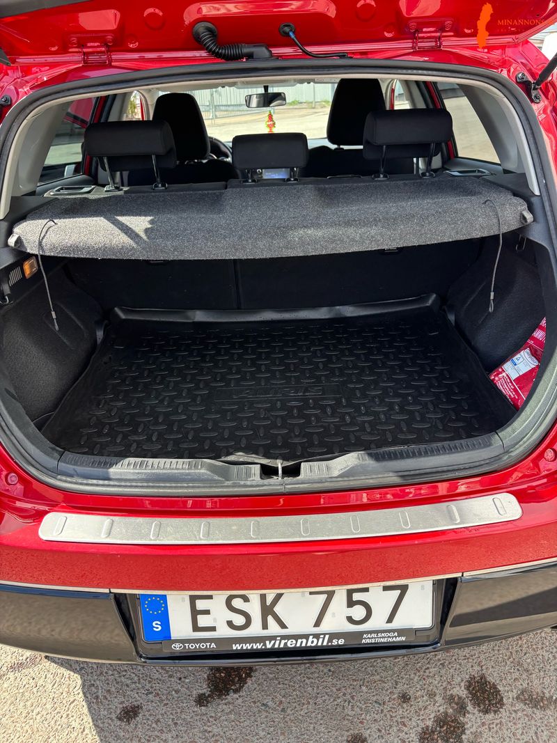 toyota-toyota-auris-14-d-4d-fwd