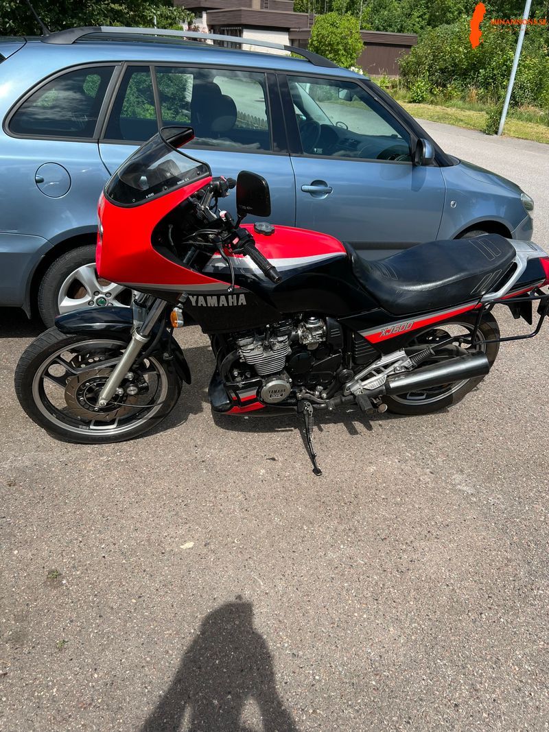 motorcykel-yamaha-xj-600