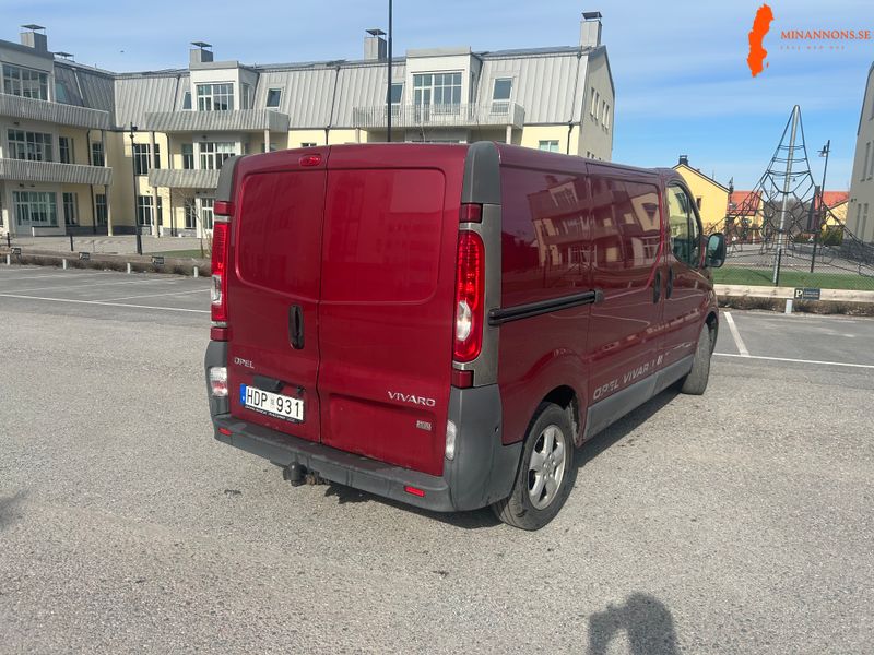 opel-vivaro-i-bra-skick-med-fungerande-ac