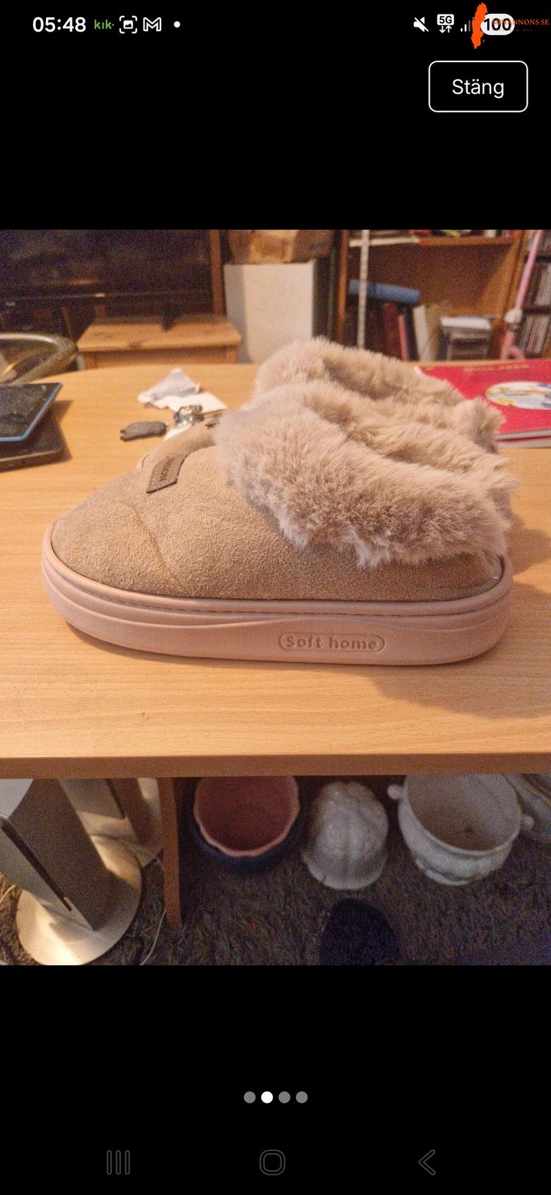 beige-fluffiga-tofflor-med-fuskpals