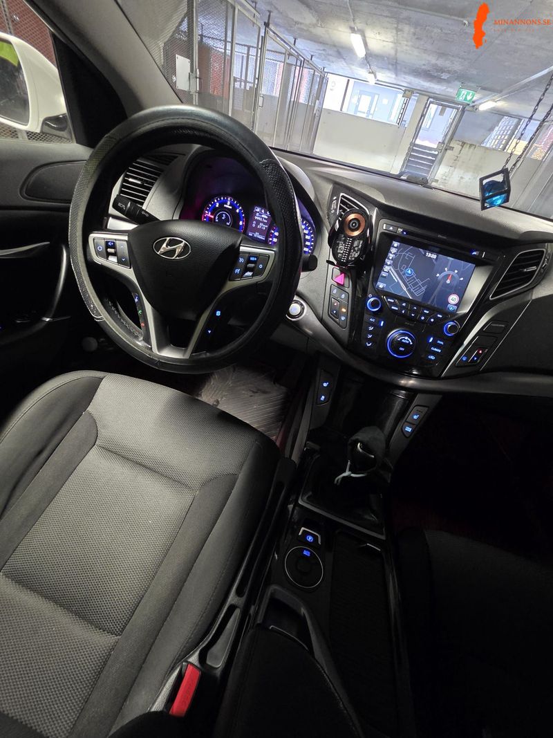 hyundai-i-40-cw-17-crdi-141hk
