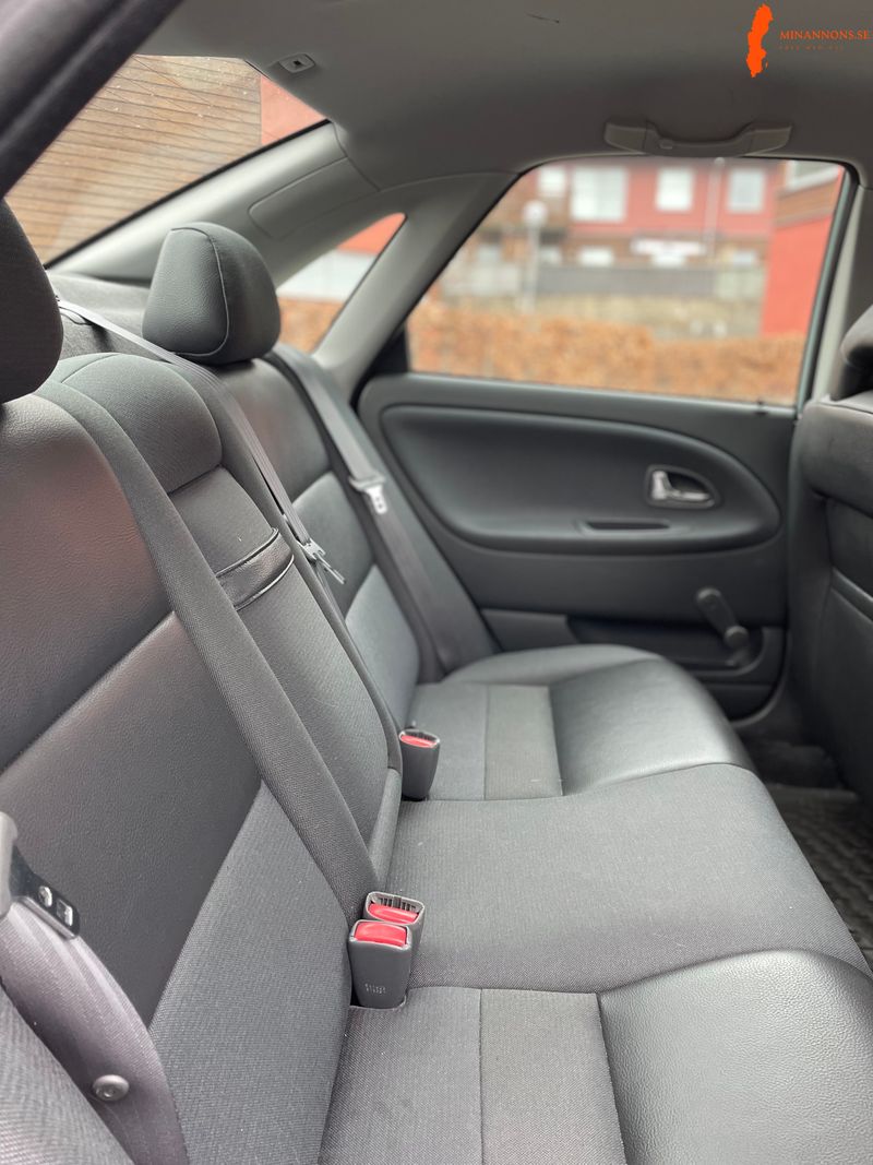 volvo-s40-18-2004-lagmilare