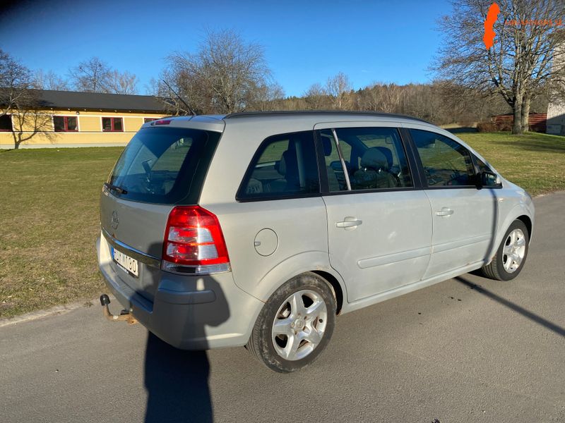 opel-zafira-18-mycket-valskott-bil-endast-1-agare
