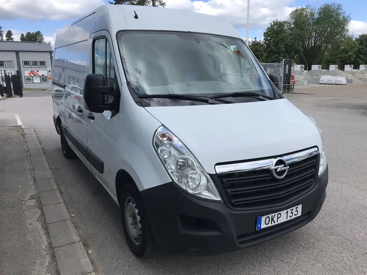 opel-movano-van-35t-23-cdti