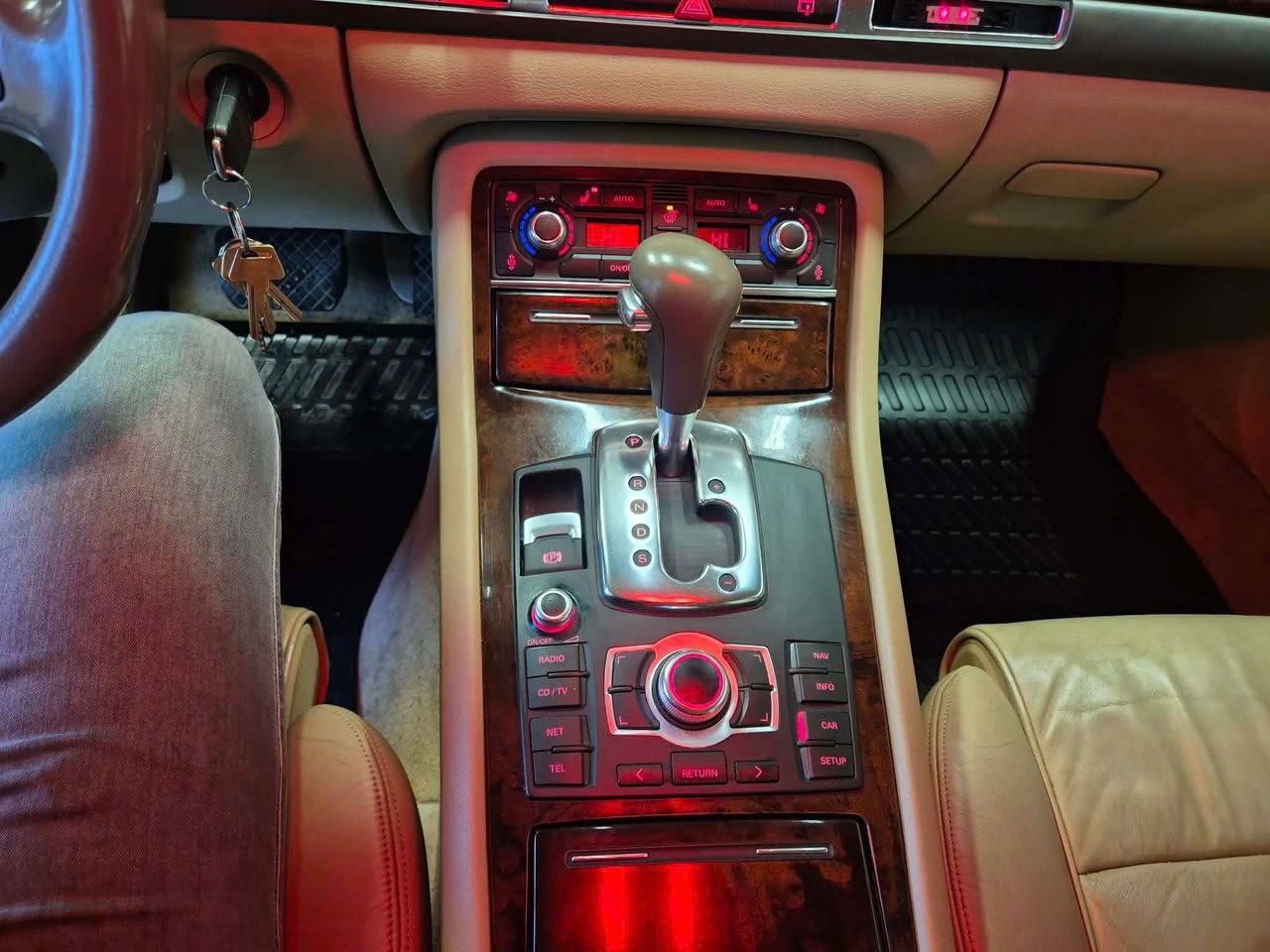 audi-a8-42-fsi-v8-quattro-tiptronic