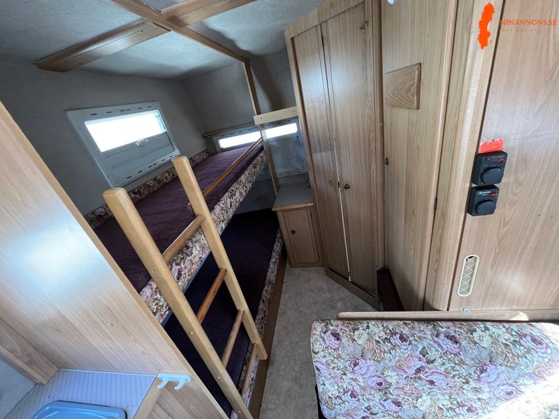 fiat-weinsberg-a580-25d-75hk-barnkammaredragkrokmarkis1993