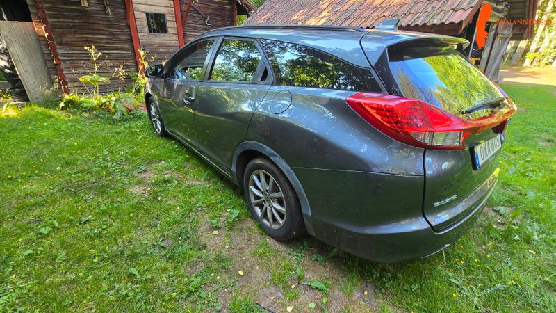 honda-civic-tourer-16-i-dtec-fwd