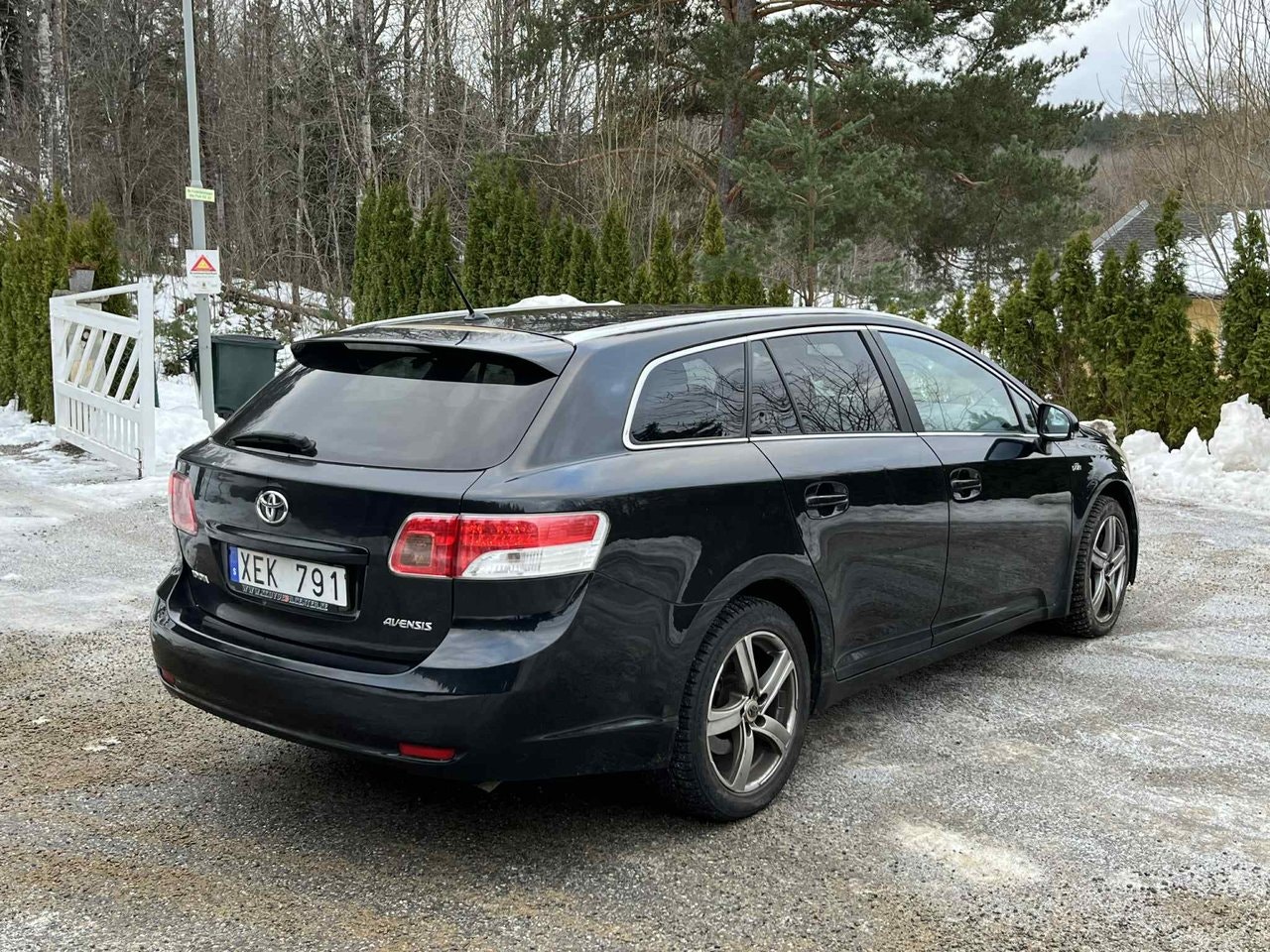 toyota-avensis-kombi-22-d-4d