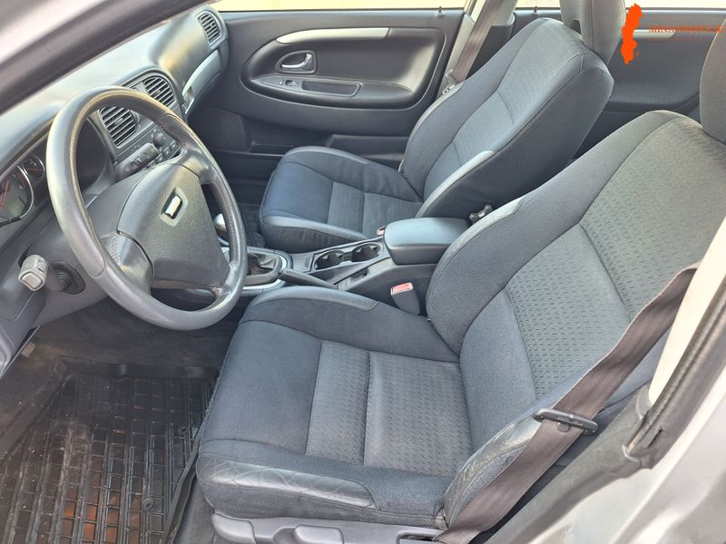 volvo-v40-20t-163hk-nybesiktigad-motorvarmare