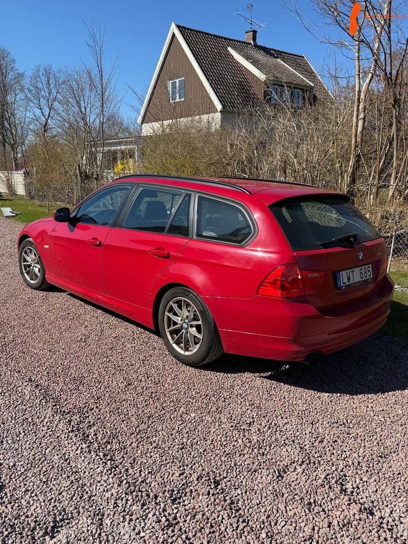 bmw-316i-touring-manuell-122hk-2012