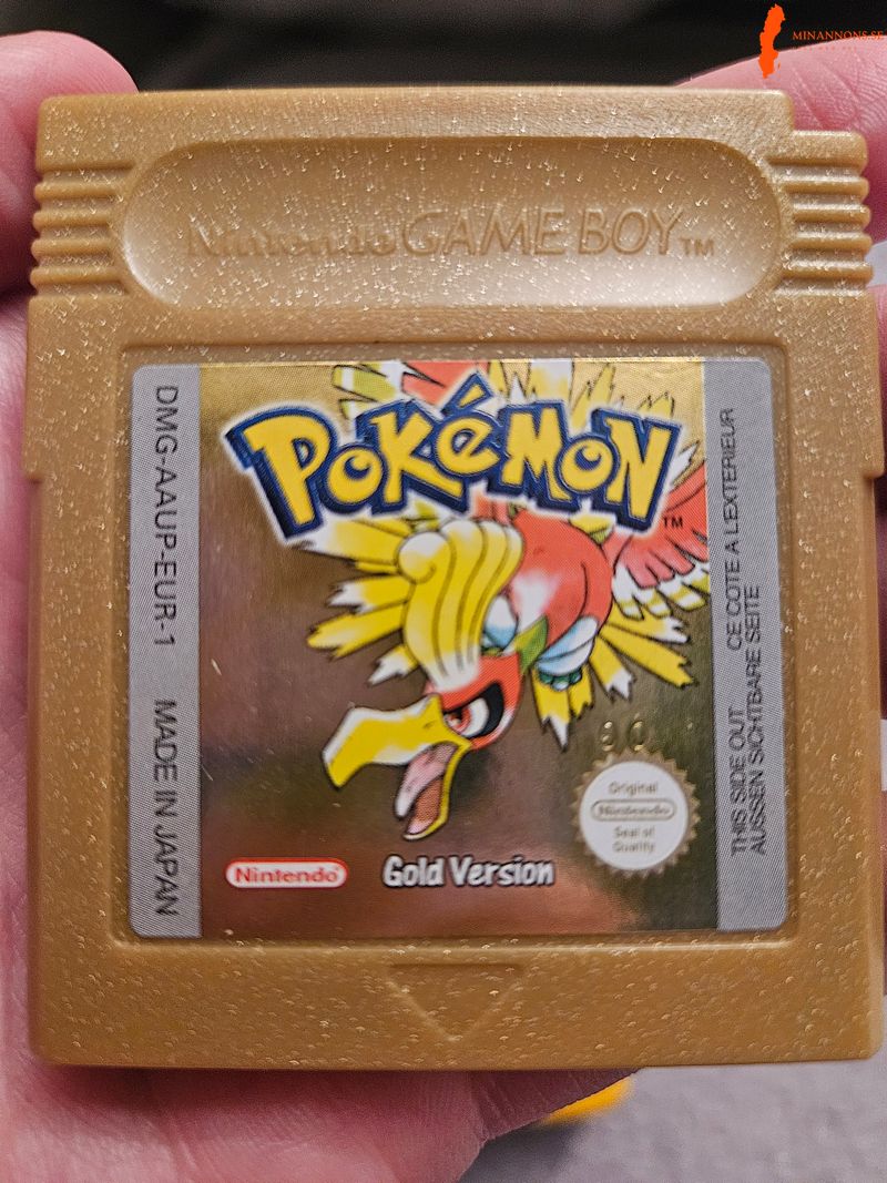 gameboy-pikachu-edition-pokemon-gold