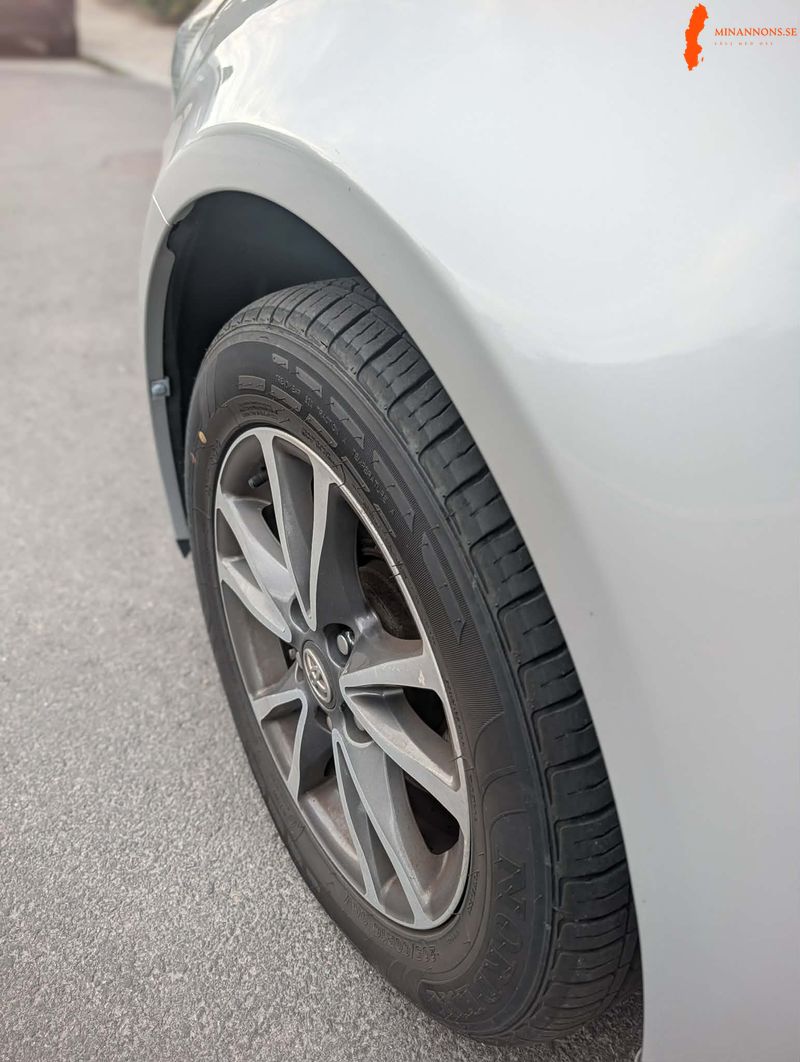 toyota-toyota-avensis-20-d-4d