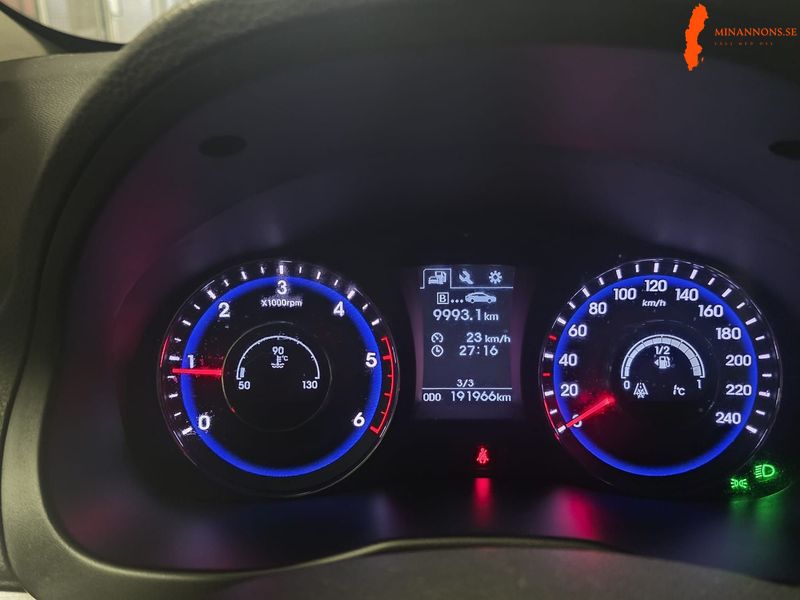 hyundai-i-40-cw-17-crdi-141hk