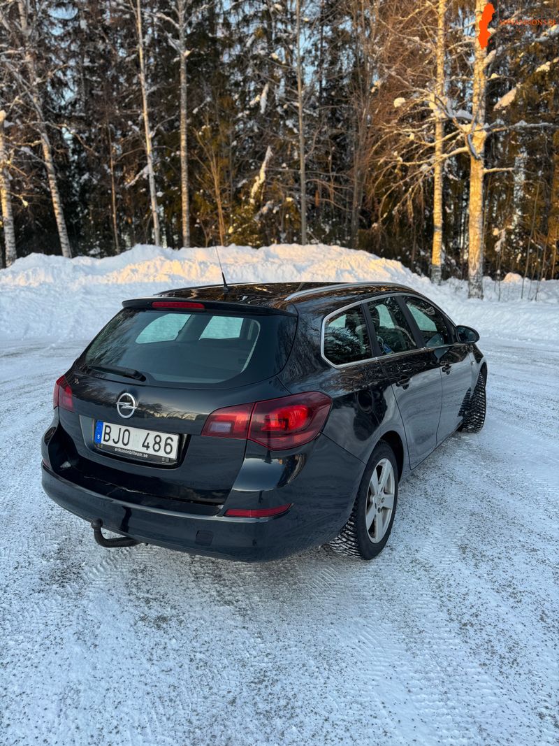 opel-astra-sports-tourer-17cdti