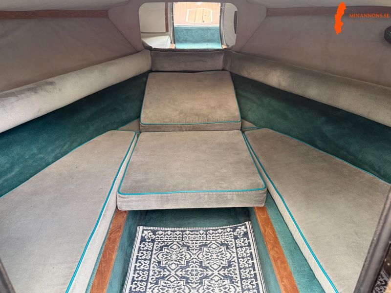 regal-valanti-220-xl-v8-klassisk-sportbat-med-harligt-v8